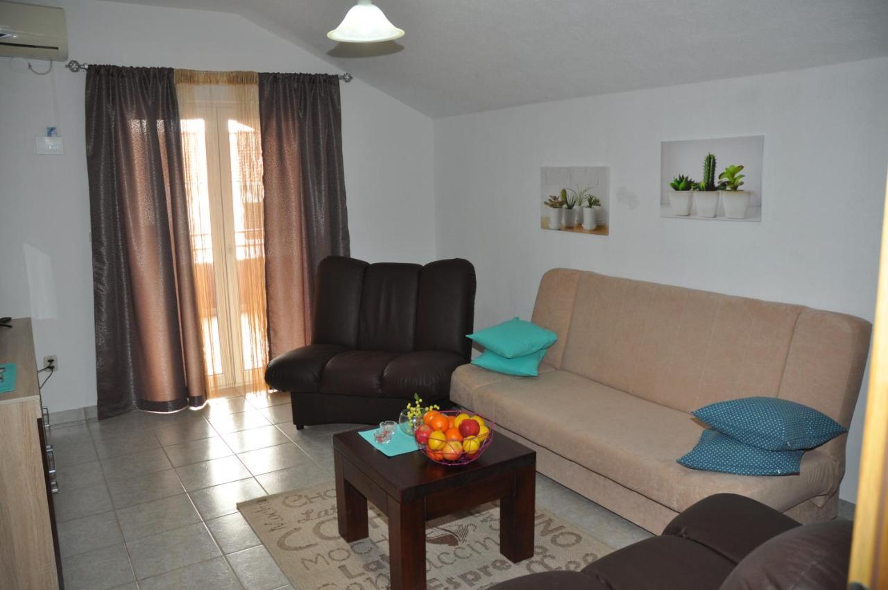 Apartmani Mia Trogir Exterior foto